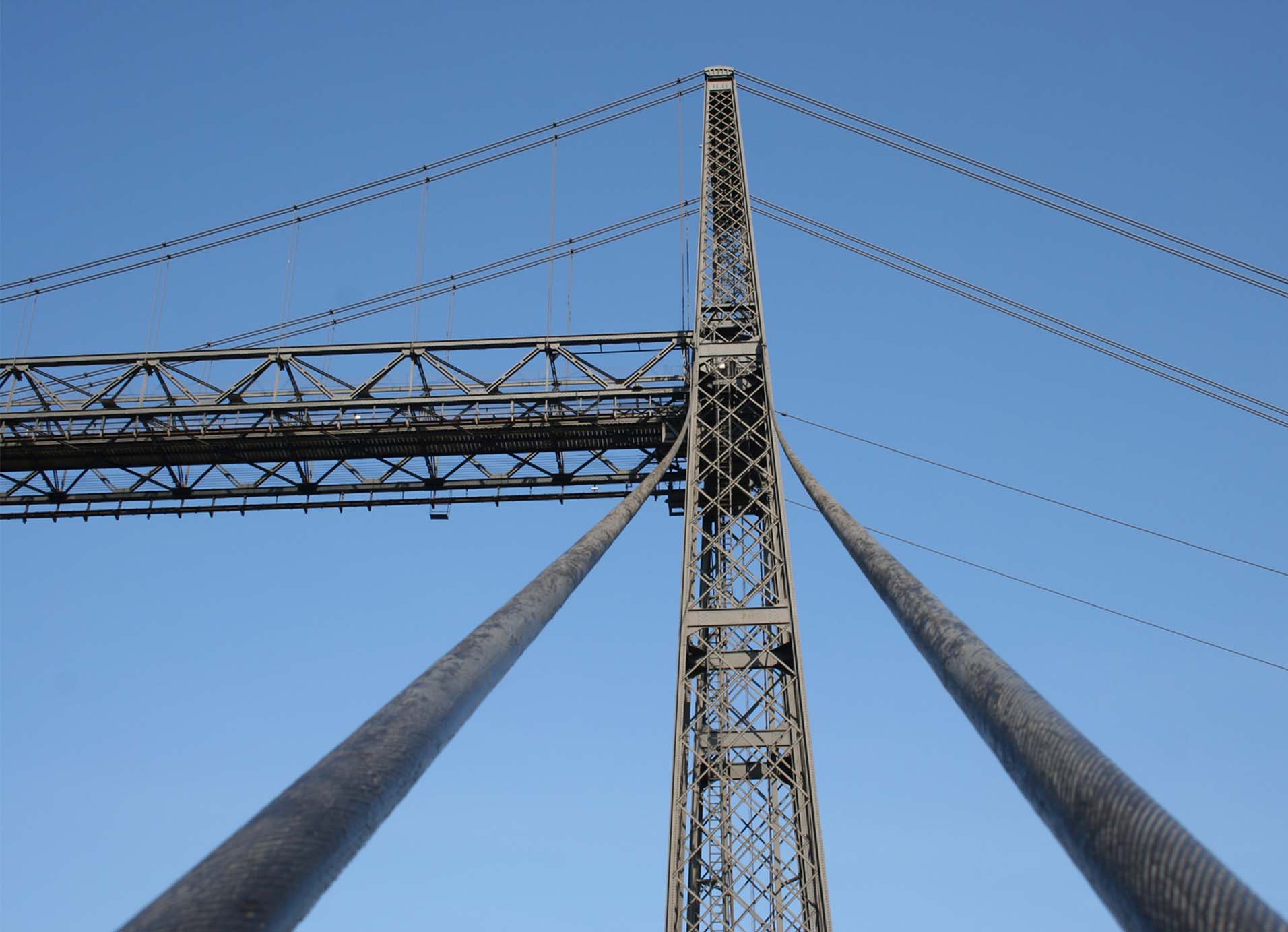 Schrgkabelbrcke