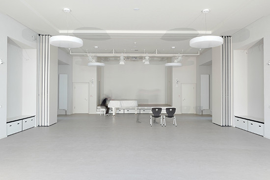 WuV Architekten forum thomanum 17 Lore Kirchhoff Saal leer