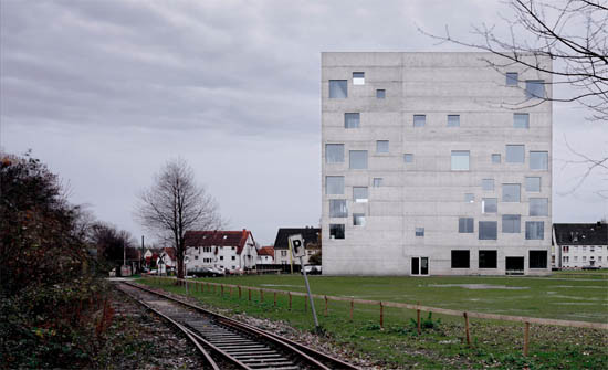 SANAA_School_of_Management_in_Essen